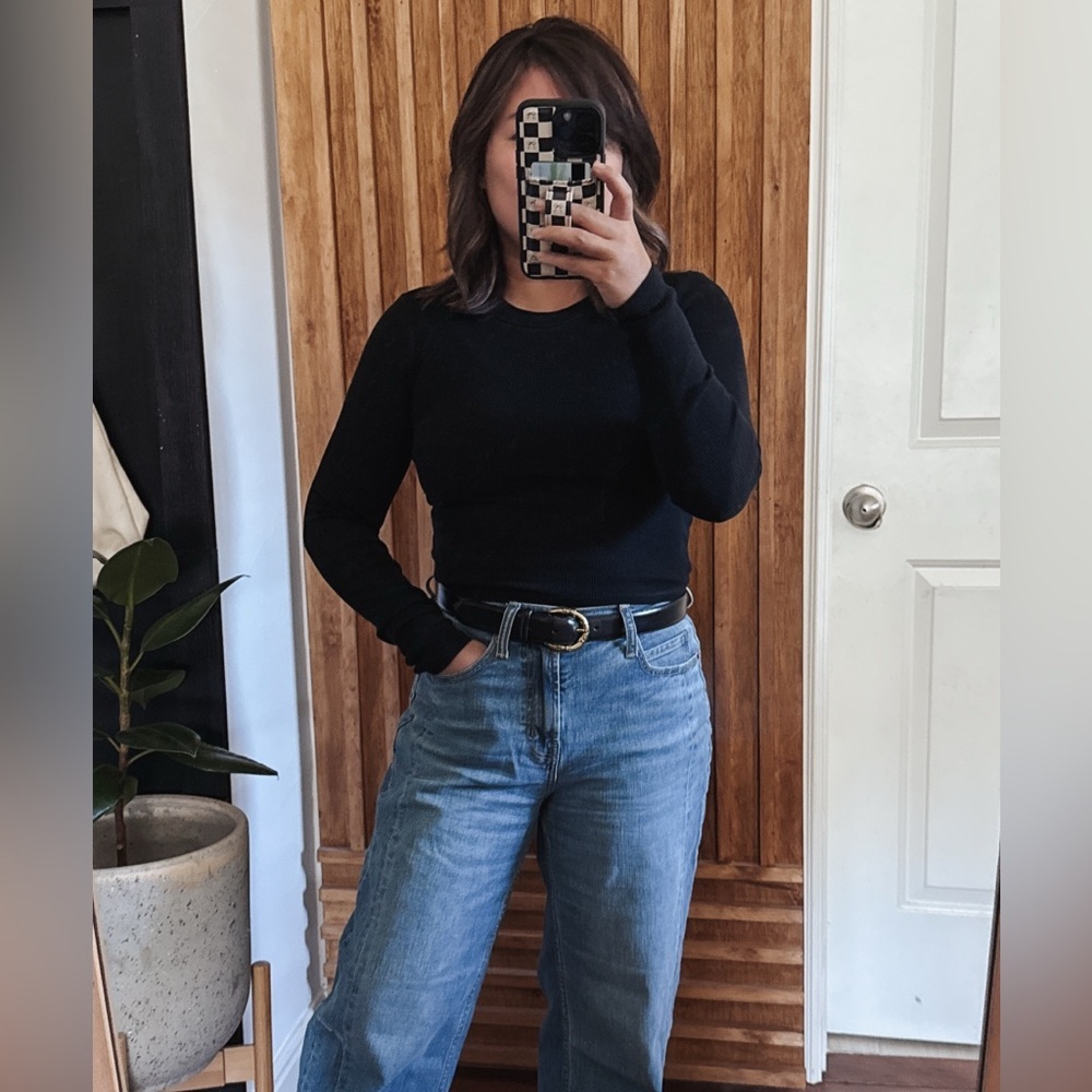 Et Clet | Ribbed Longsleeve Crew Crop Top (M)